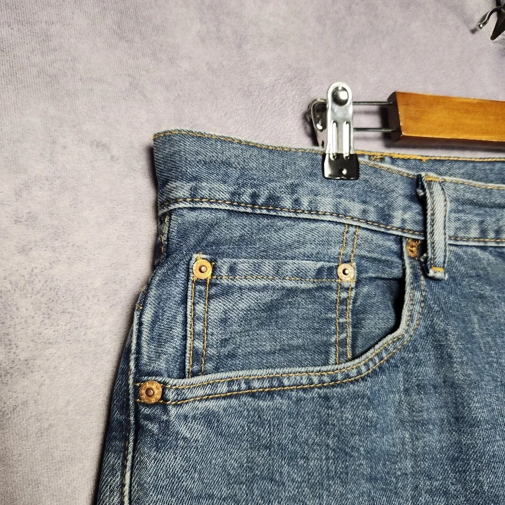 Levis 550 Mens Relaxed Fit Tapered Leg Jeans Medium Wash Blue 38x30